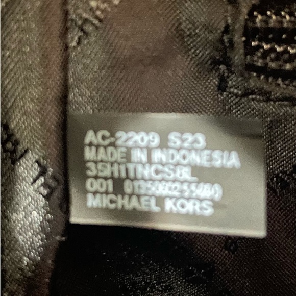 Manhattan Medium Contrast-Trim Leather Satchel - Picture 14 of 14